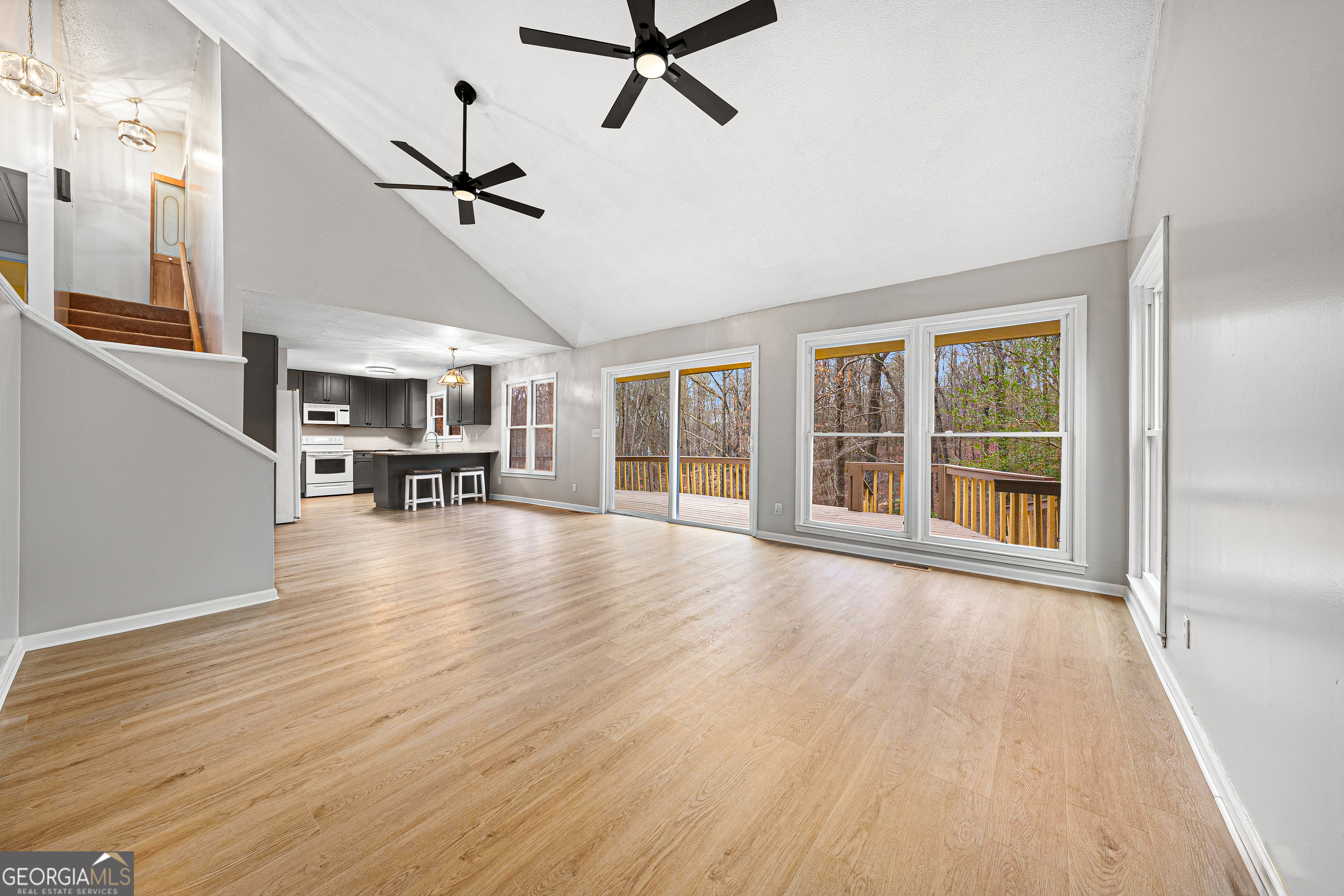 251 Cherokee DR