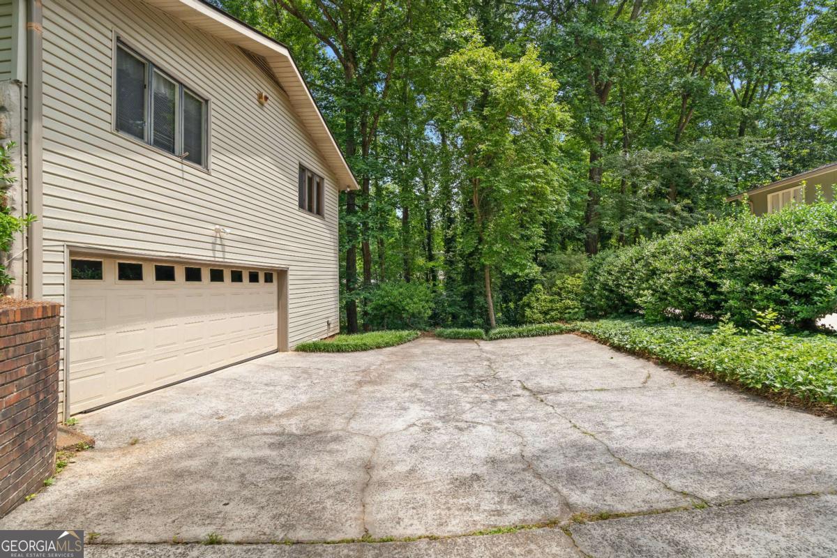 217 Millbrook Farm RD