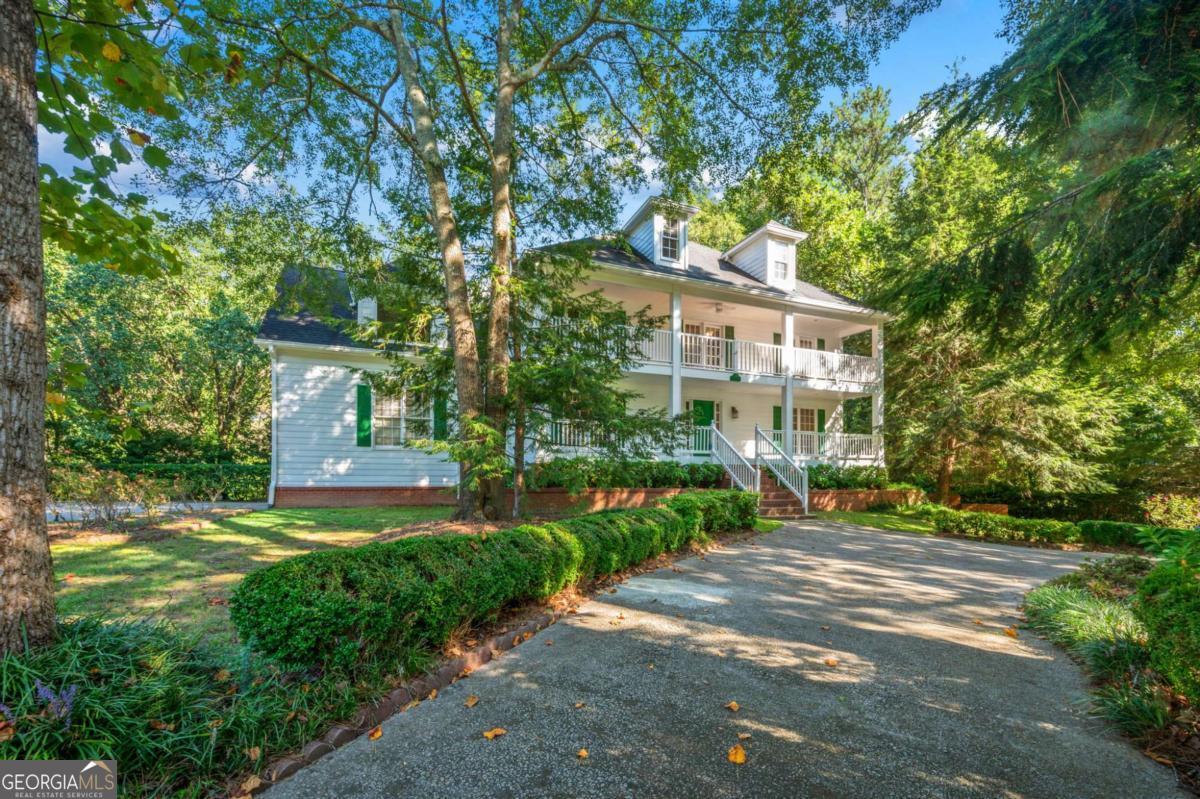 2390 Sassafrass LN