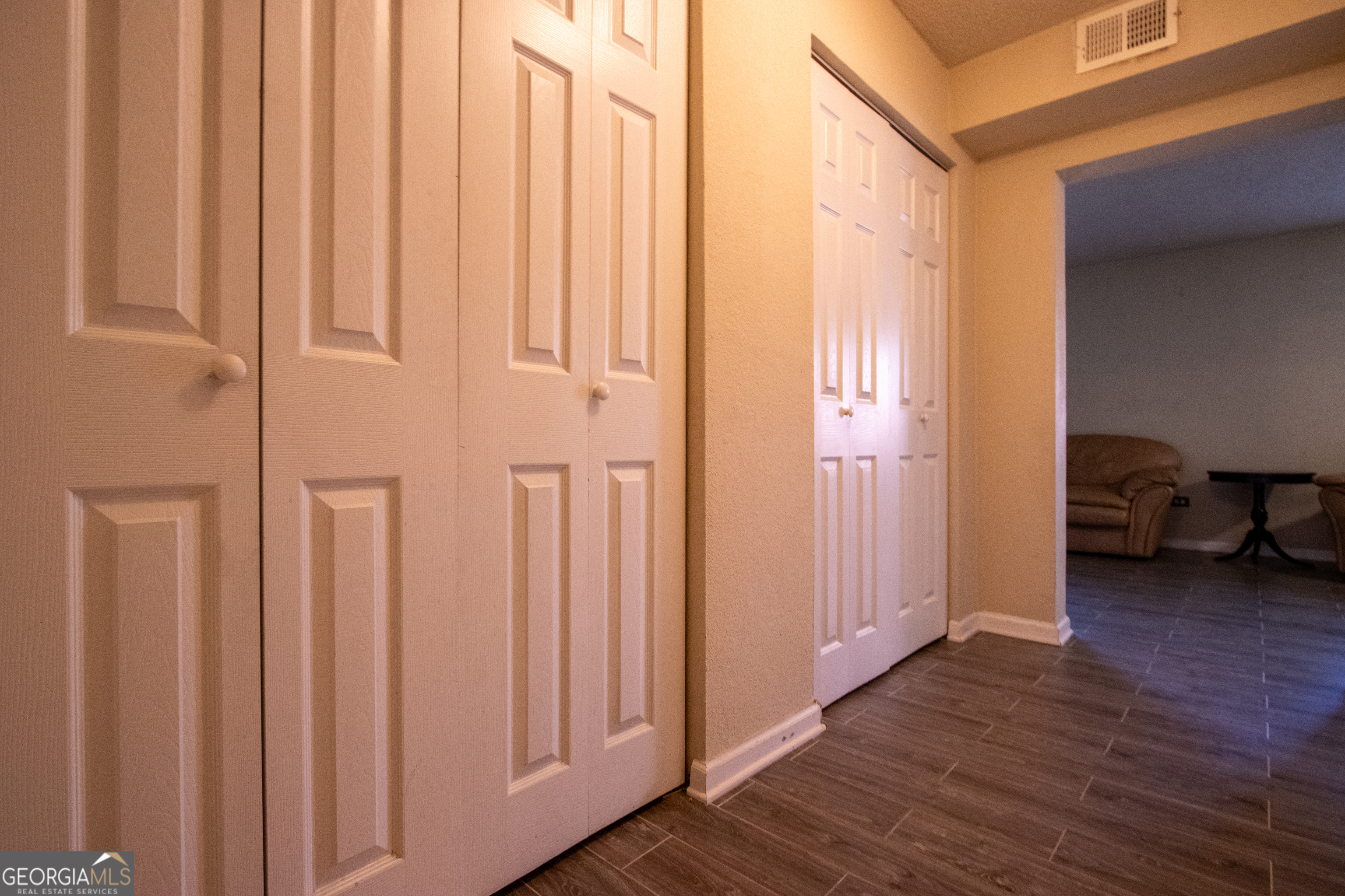 250 Little ST APT A105