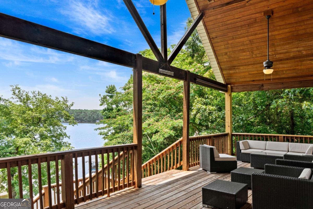 291 Thomas DR