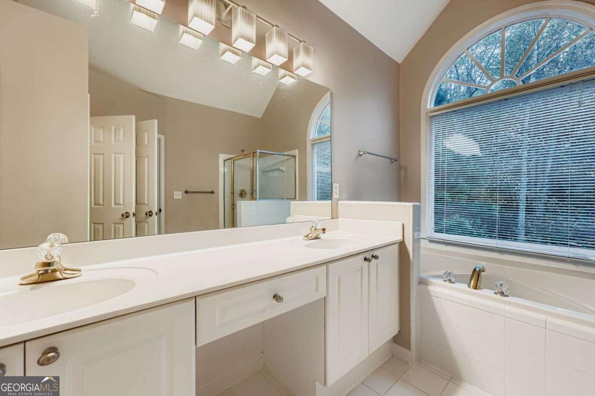 Abbots Pond - Residential Lease