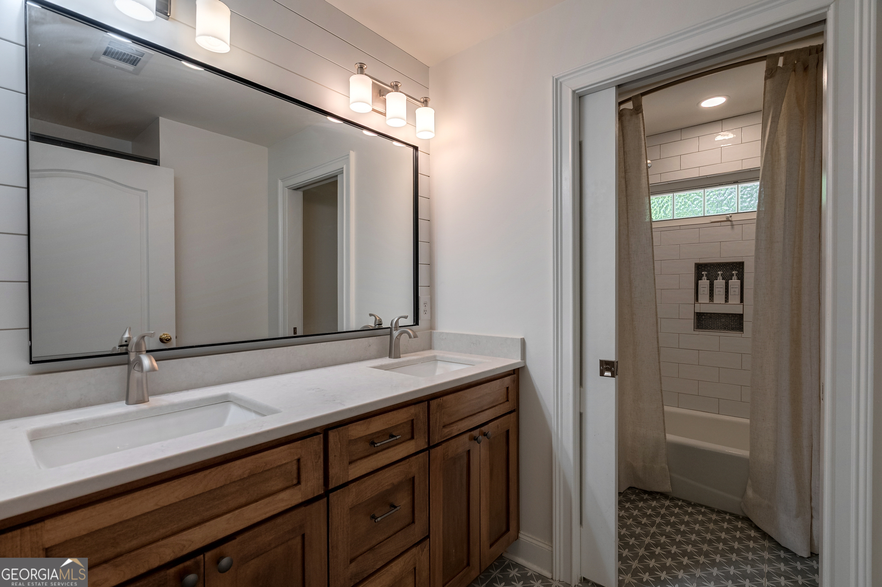 Hull, Georgia 30646, United States, 4 Bedrooms Bedrooms, ,3 BathroomsBathrooms,Residential,Pending,112254