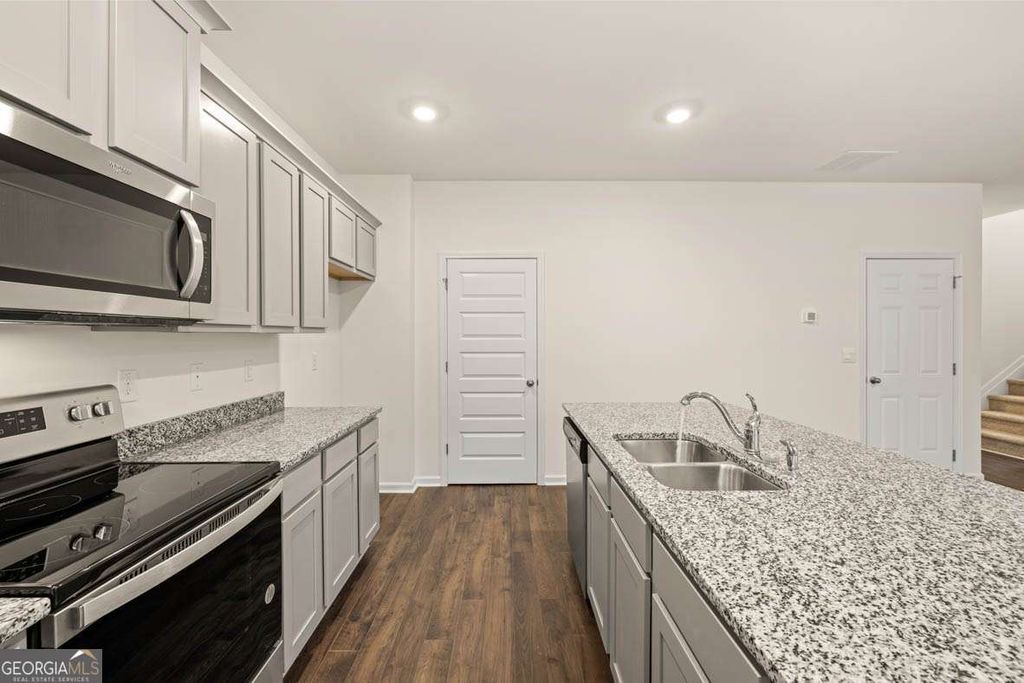 Photo of 101 Oakchase Park, Hampton, GA 30228 (MLS # 10722339)