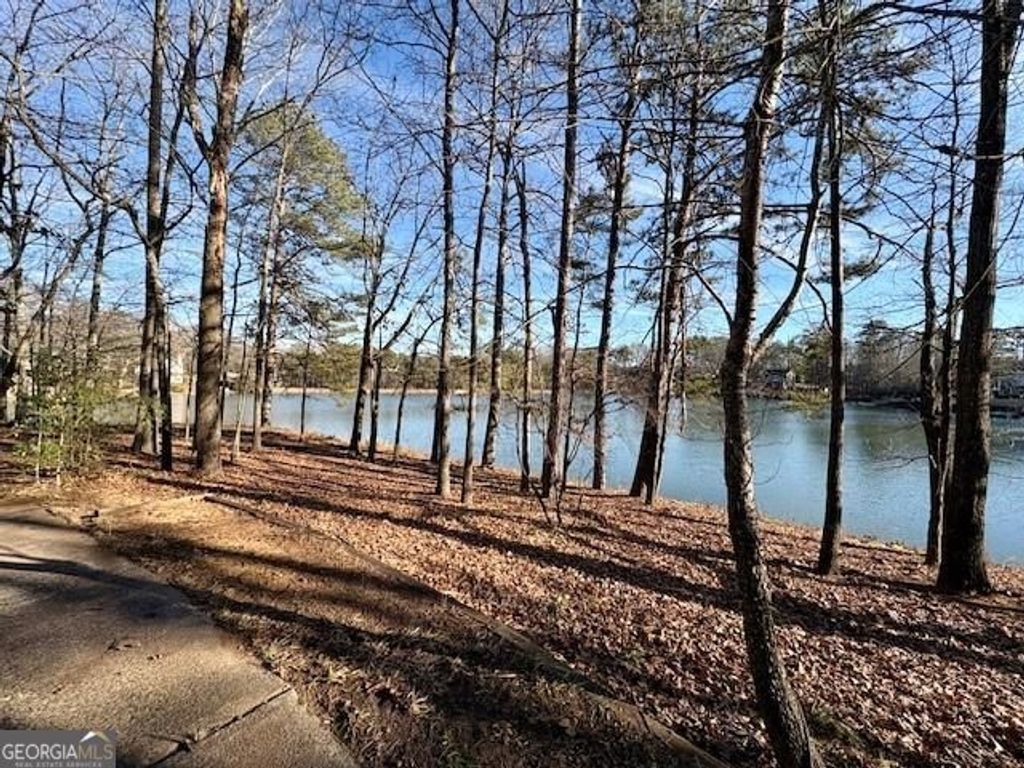 Photo of 3350 Wellesley Point NW, Marietta, GA 30064 (MLS # 10691547)