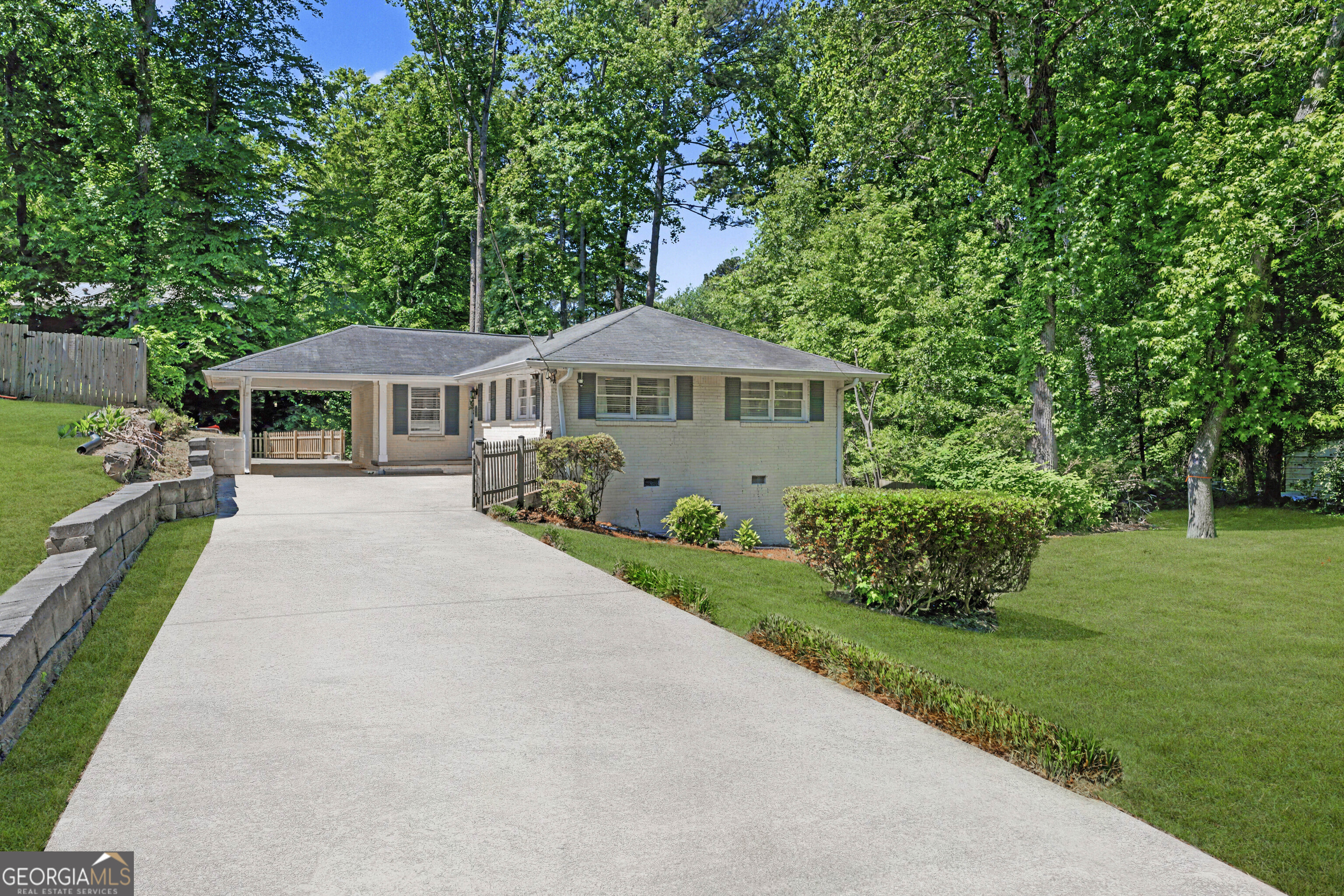 1942 Kenwood RD SE