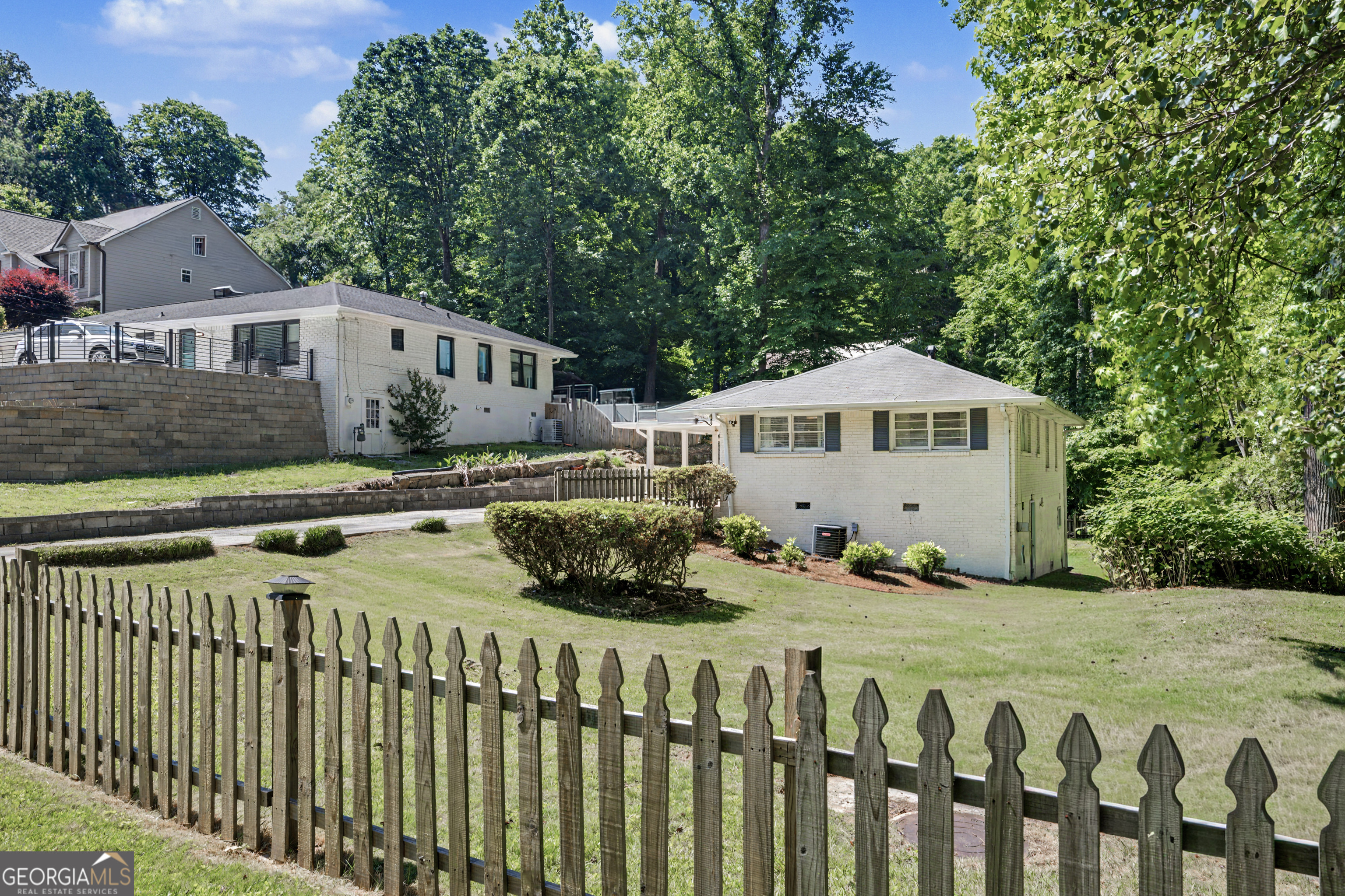 1942 Kenwood RD SE