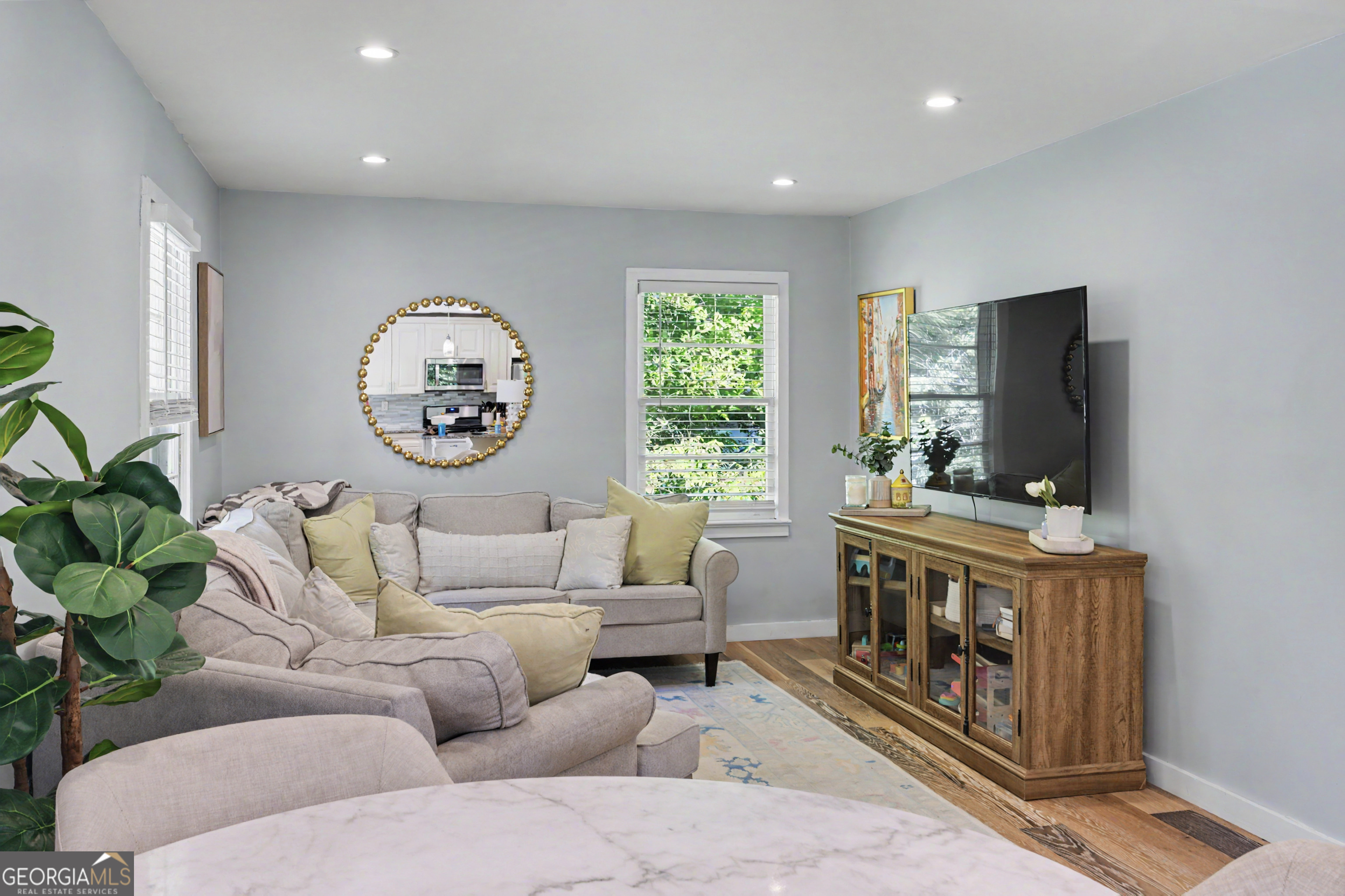 1942 Kenwood RD SE