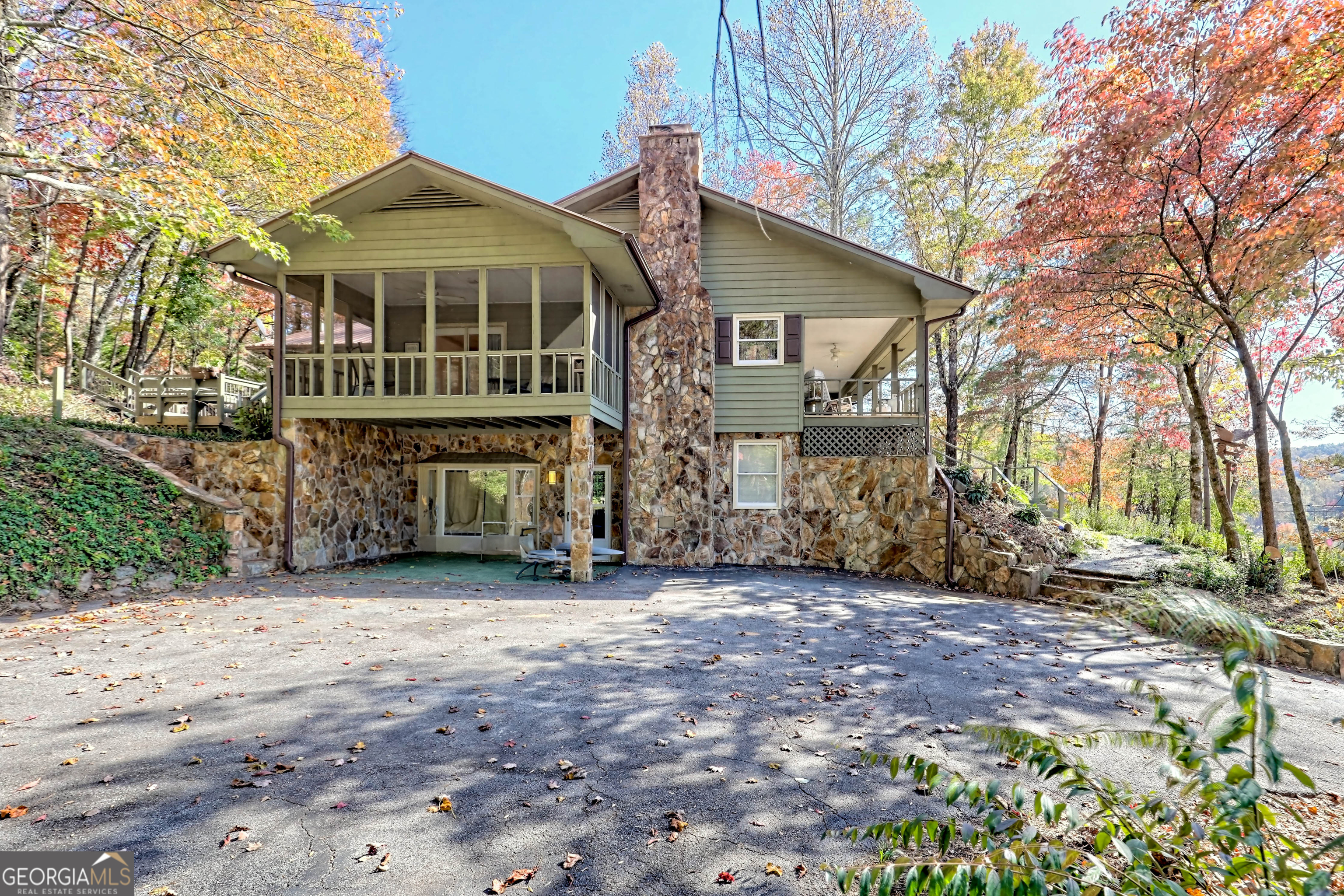 Professional photography, 3D tour & drone coming soon! Renovated 4/3 in Tiger close to the the RCHS AgriScience Center, Tiger Mountain Vineyards and Clayton. Perfect for in-law suite or long-term rental of lower level apartment with its own kitchen. Screened porch on upper level, lots of options for the backyard & plenty of mature landscaping to complement the circular drive. Overlooks the valley from the oversized front porch. Plenty of room to expand with unfinished basement space for storage, workshop, or more finished living area. Renovations include opening up the family/dining, hardwoods in the primary, LVP downstairs, new landscape timbers outside, resurfaced driveway, etc.