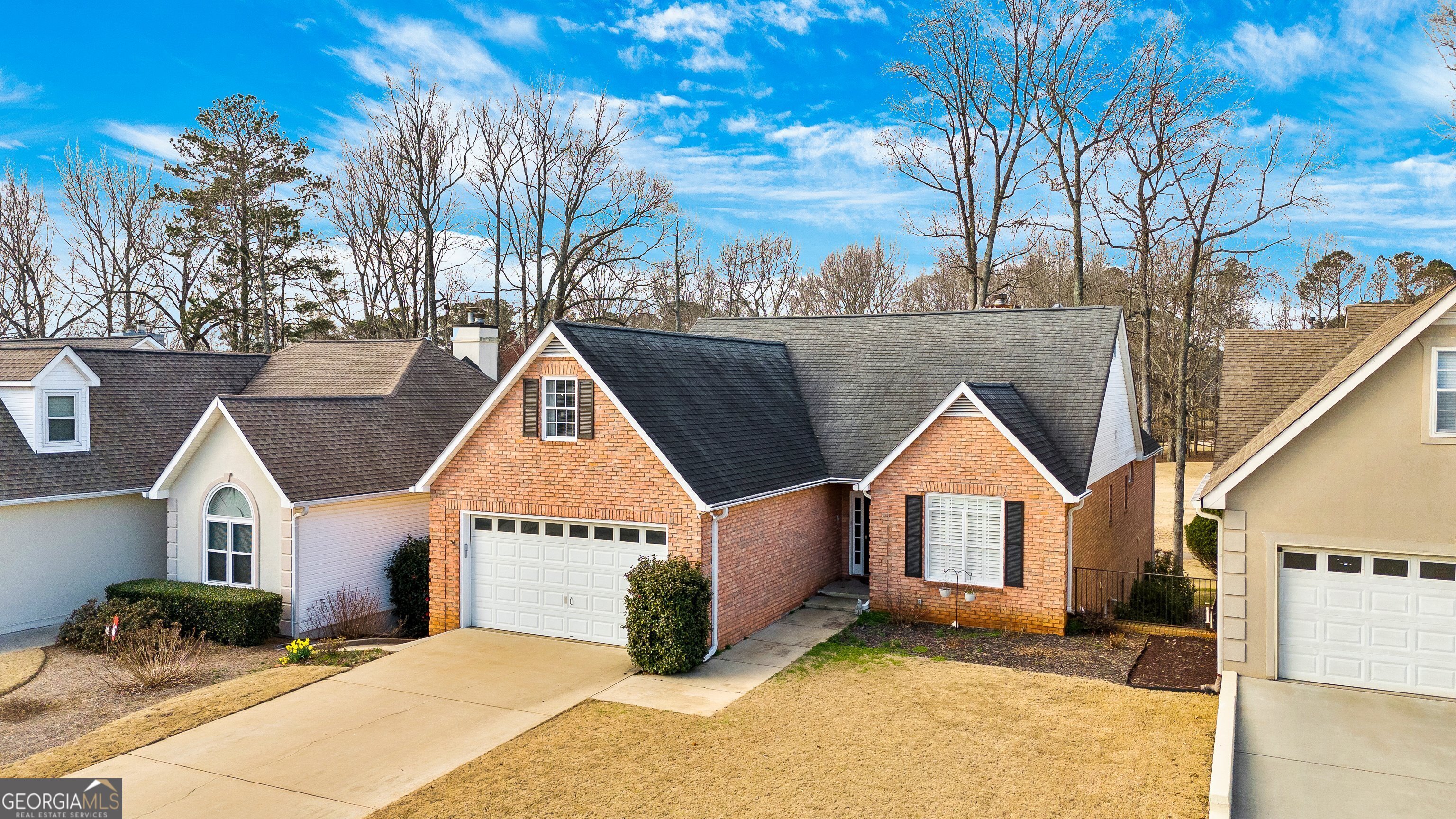 425 Fairway CT