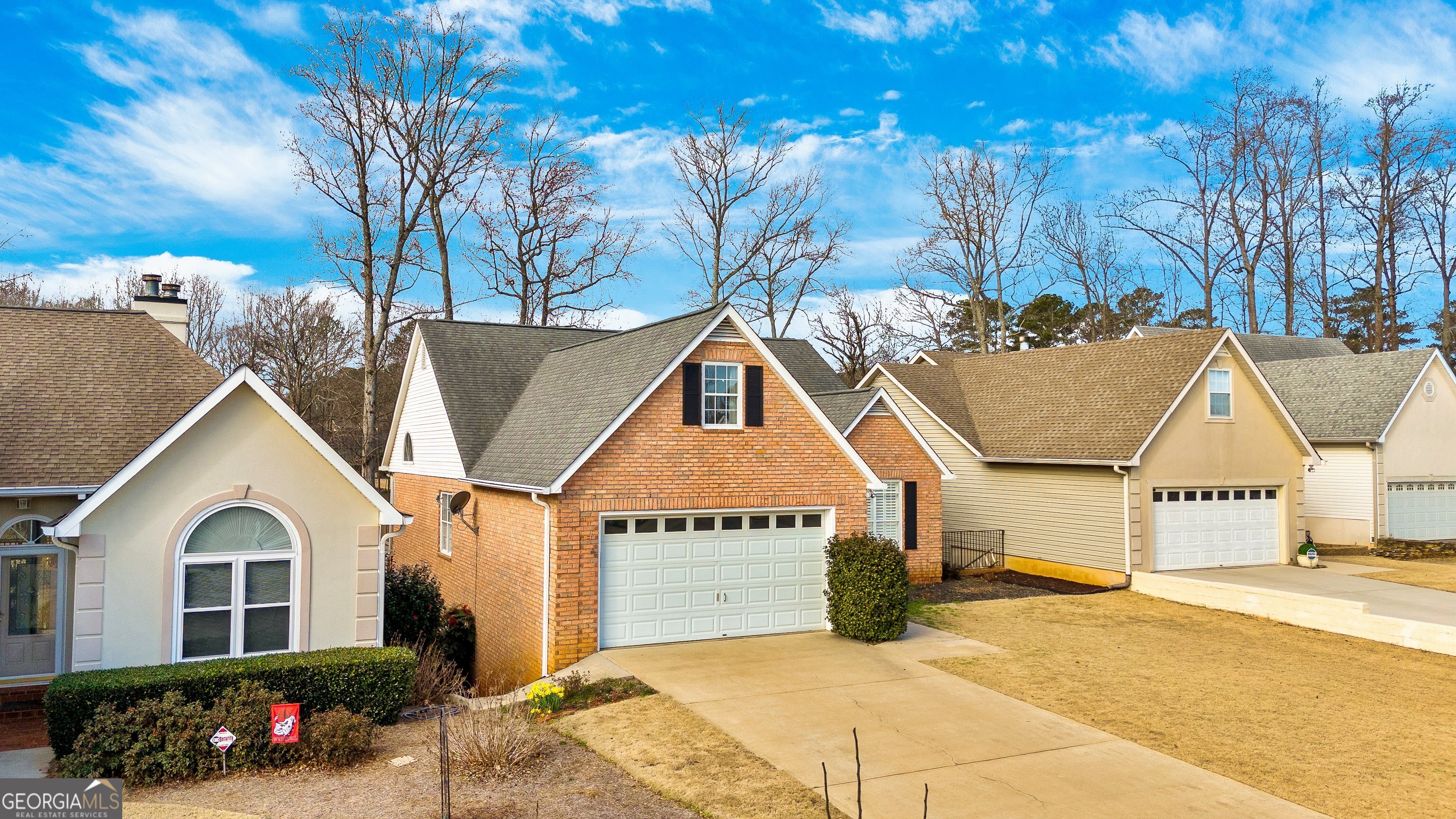 425 Fairway CT