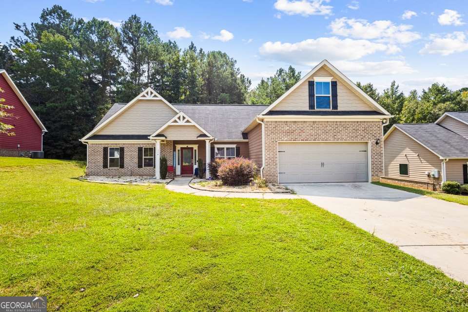 Welcome to this beautifully maintained home, built in 2018 and move-in ready! Inside, you'll find modern updates throughout, including stylish cabinets, countertops, and appliances in the kitchen and bathrooms. The versatile bonus room/loft provides the perfect space for a playroom, home office, or extra living area to suit your needs. Sitting on a private lot with a full privacy fence, the backyard is ideal for children and pets to enjoy. Conveniently located near local attractions, shopping, and dining, this property offers both comfort and convenience. Don't miss your chance to own this wonderful Locust Grove home.