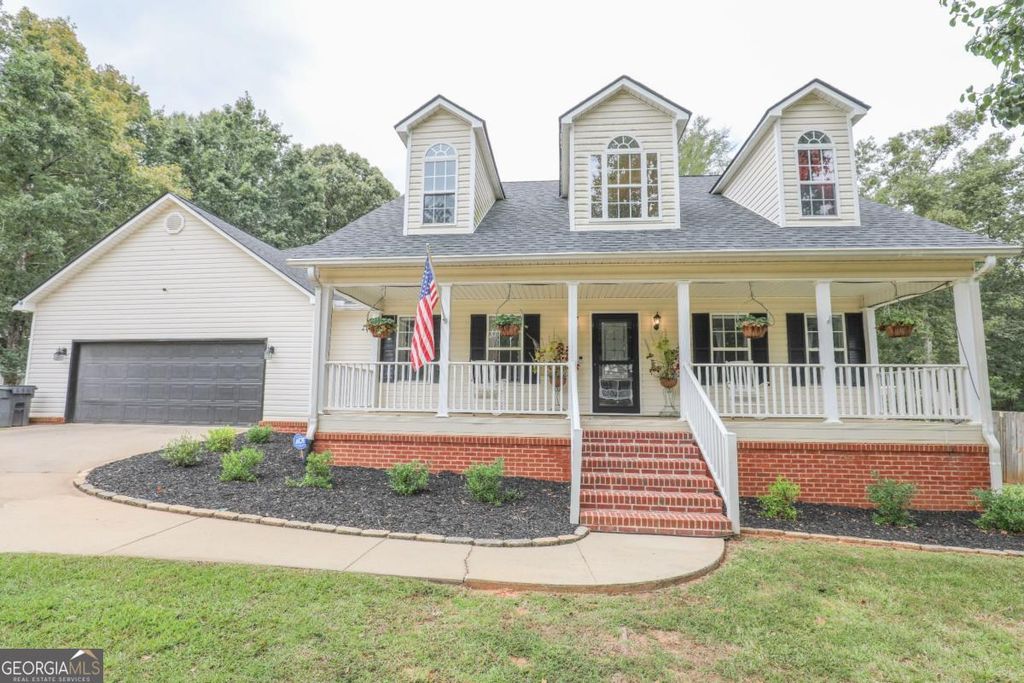 Photo of 240 NW Southern Walk Drive, Milledgeville, GA 31061 (MLS # 10755992)