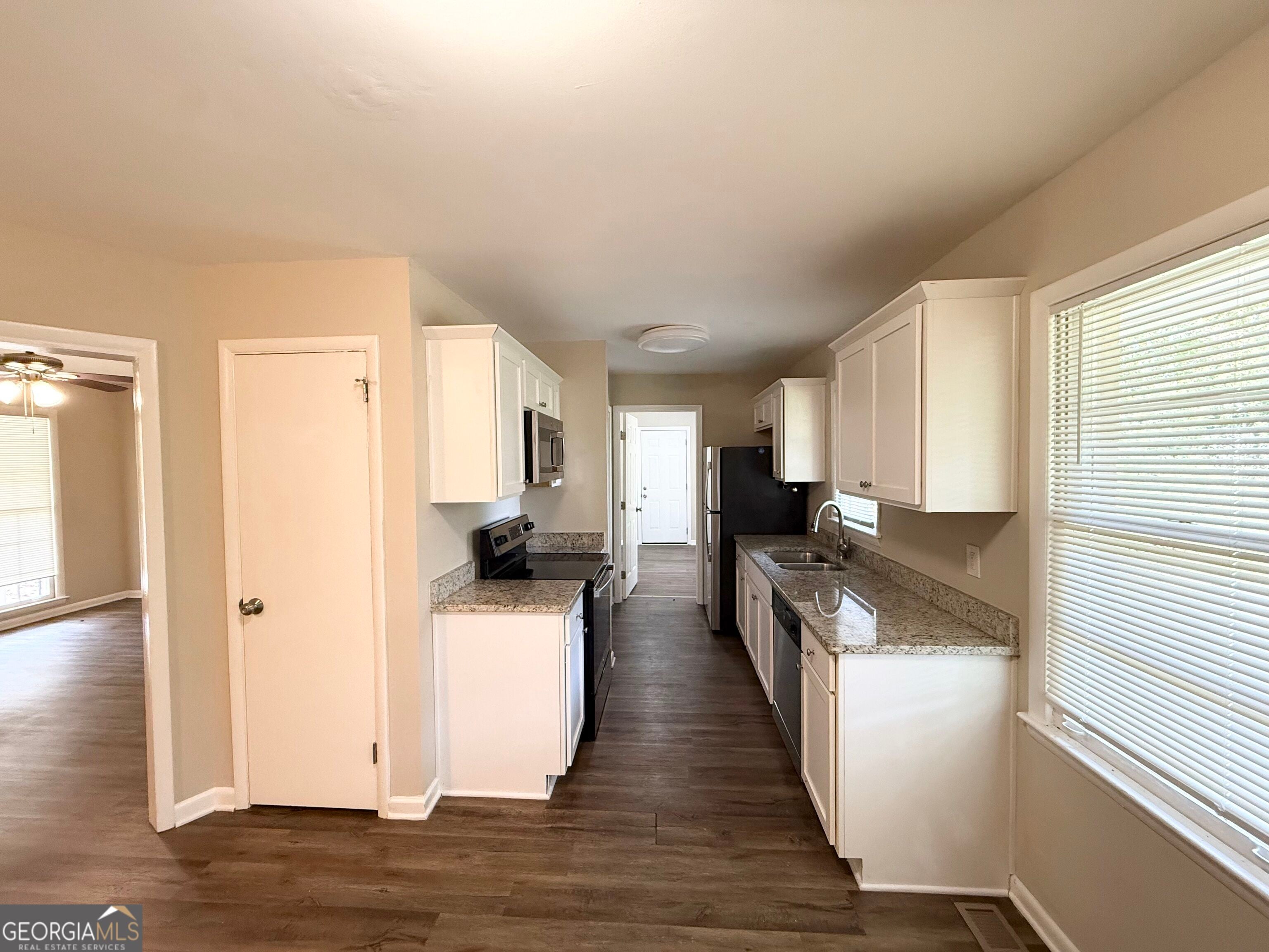 411 Pineland RD SW
