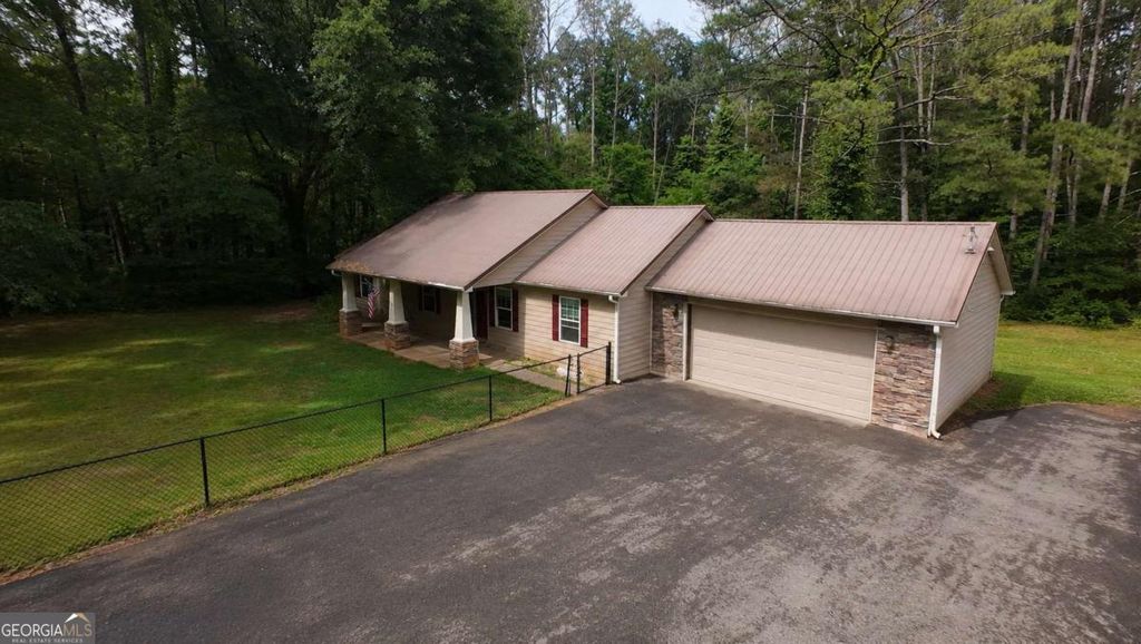 Photo of 654 Peeples Valley Road NE, Cartersville, GA 30121 (MLS # 10770034)