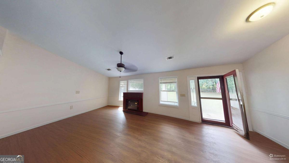 654 Peeples Valley RD NE