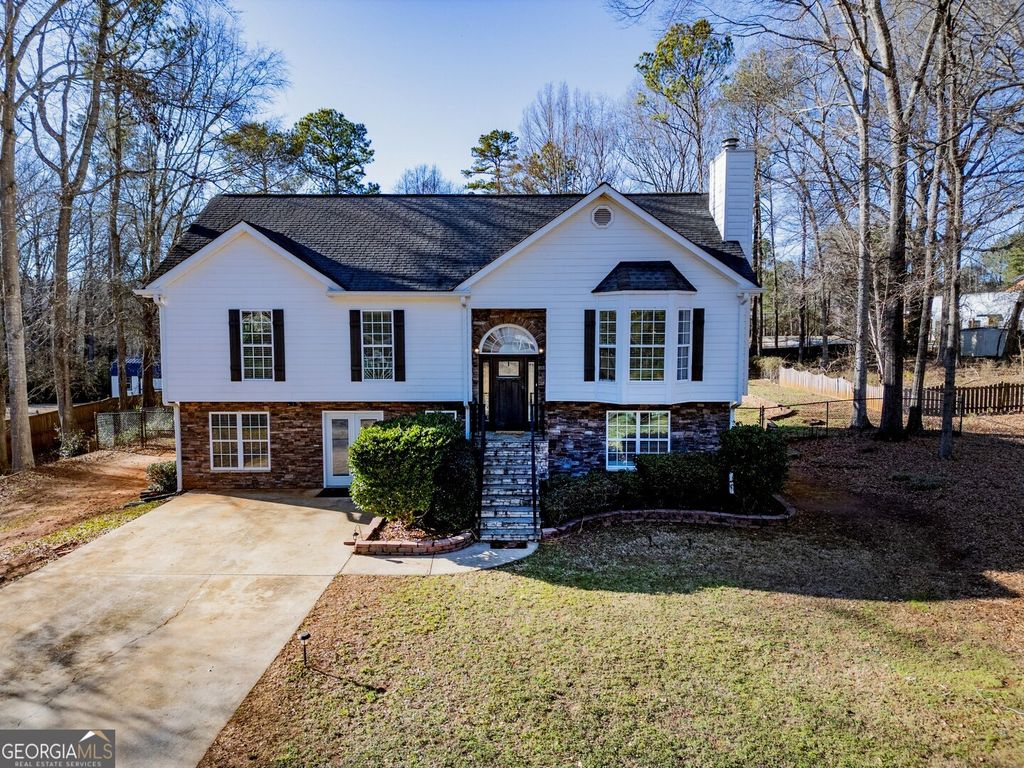 Photo of 55 Ashford Cove, Covington, GA 30014 (MLS # 10694759)