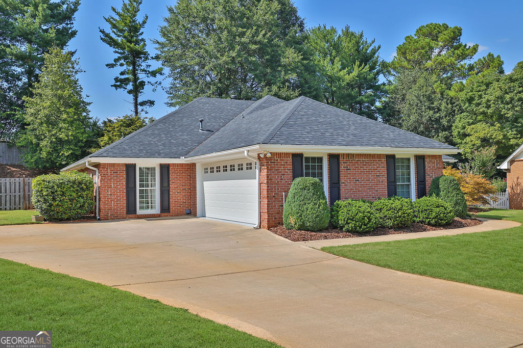 Photo 2 of 34 of 210 Stepping Stone DR house