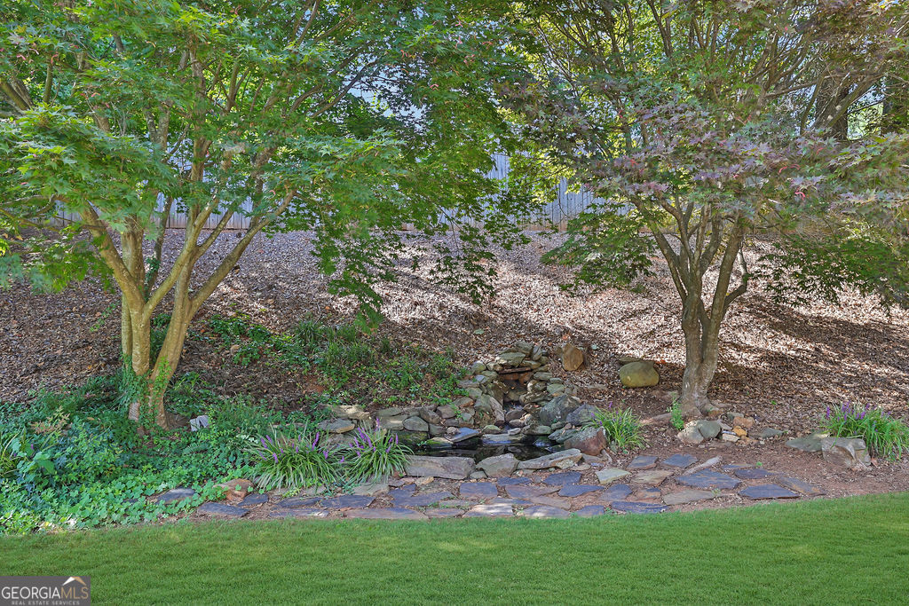 Photo 27 of 34 of 210 Stepping Stone DR house