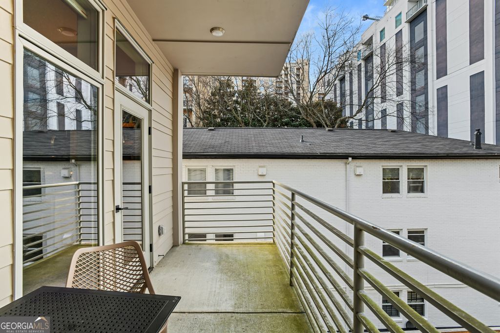 Photo of 208 12th Street NE #202, Atlanta, GA 30309 (MLS # 10762114)