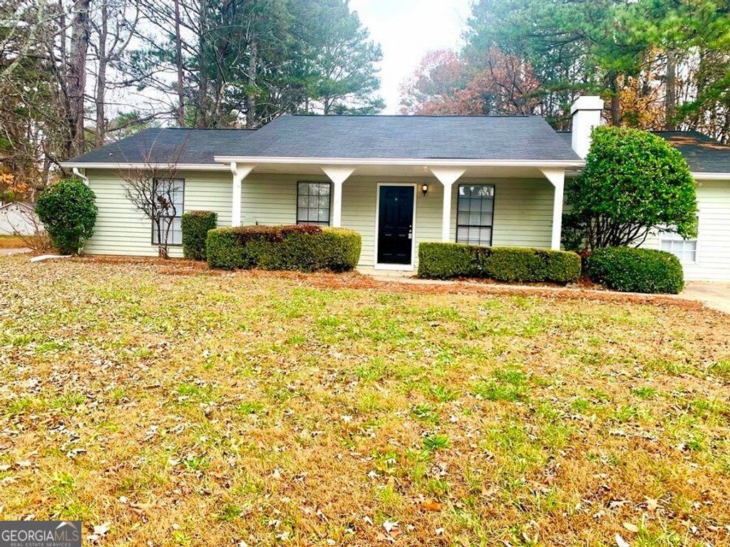 Photo of 5663 Saint Thomas Drive, Lithonia, GA 30058 (MLS # 10732275)
