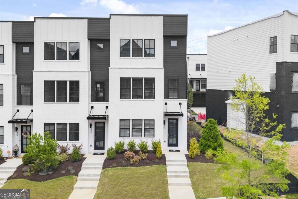 Photo of 431 Mezzo Lane #84, Alpharetta, GA 30009 (MLS # 10840677)