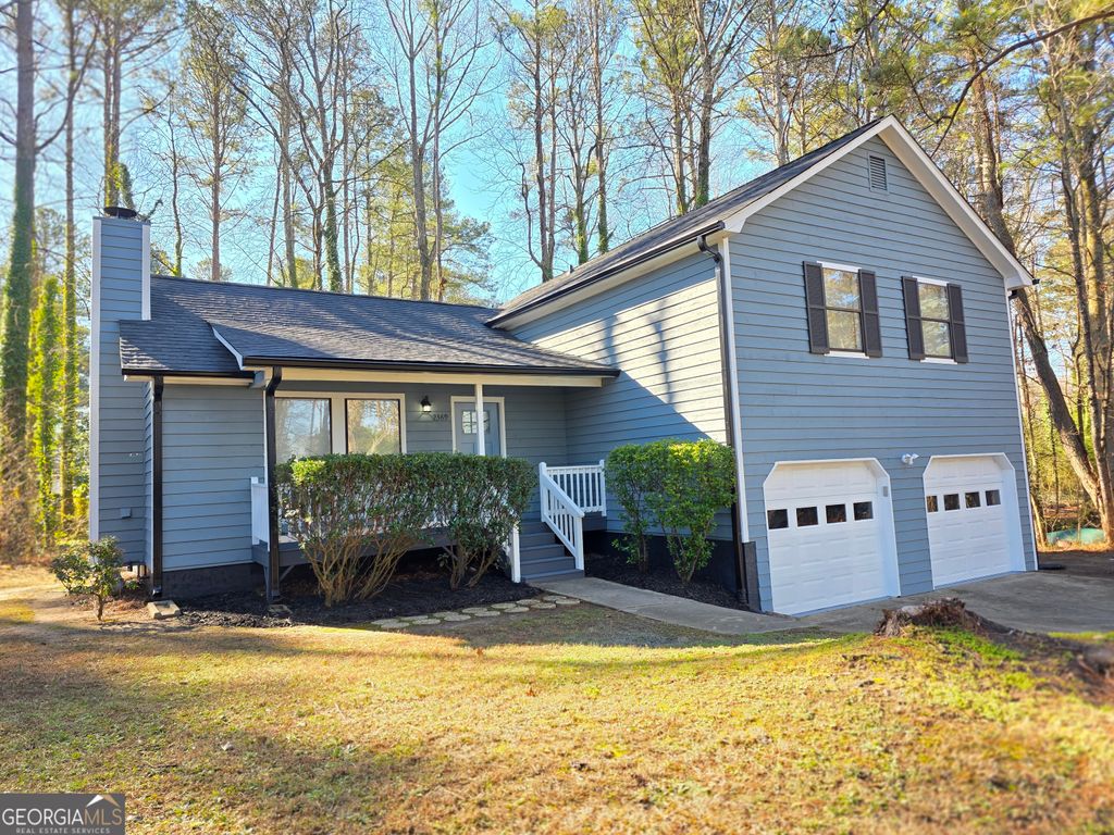 Photo of 2369 Red Barn Road SW, Marietta, GA 30064 (MLS # 10690838)