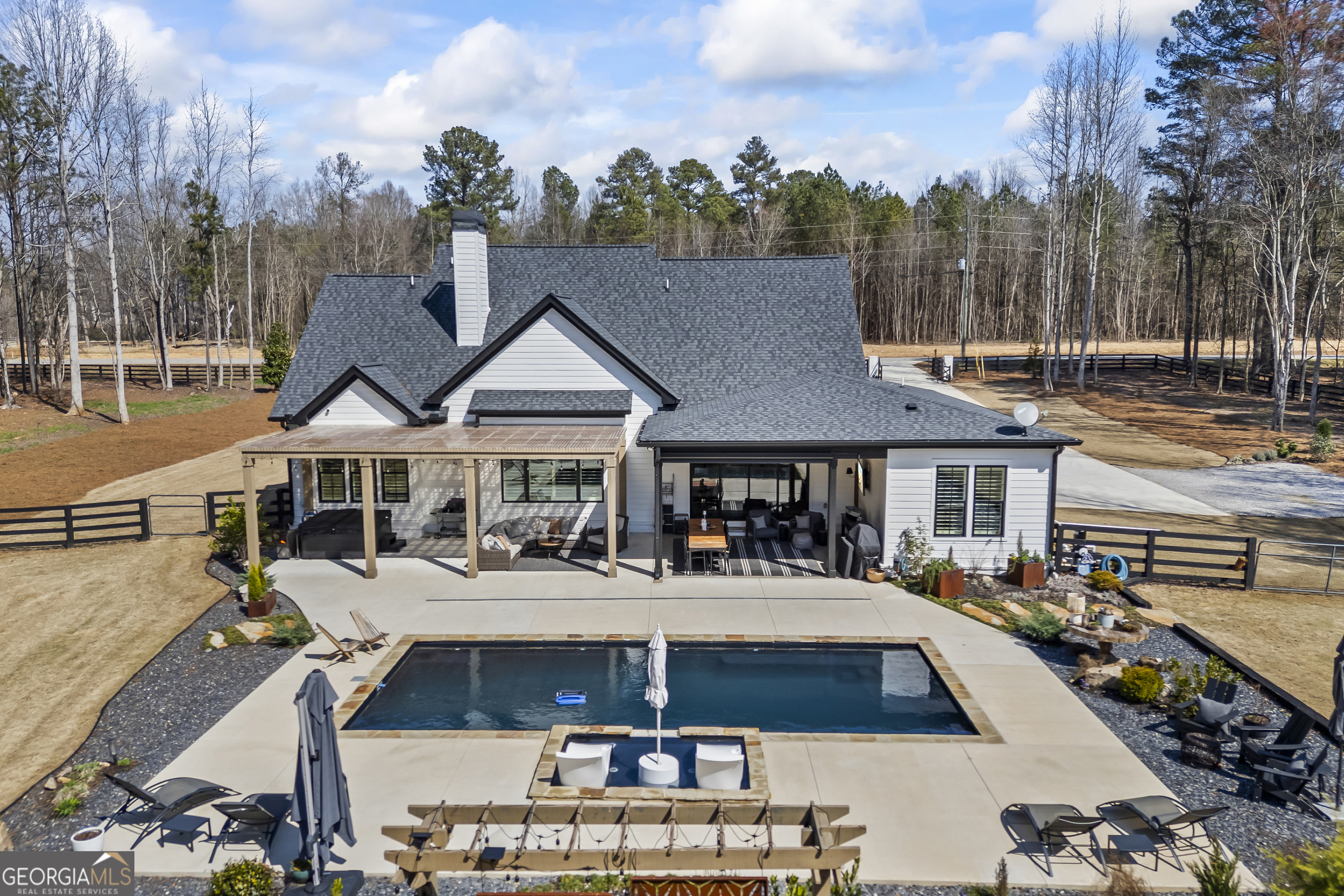 6091 Hog Mountain RD