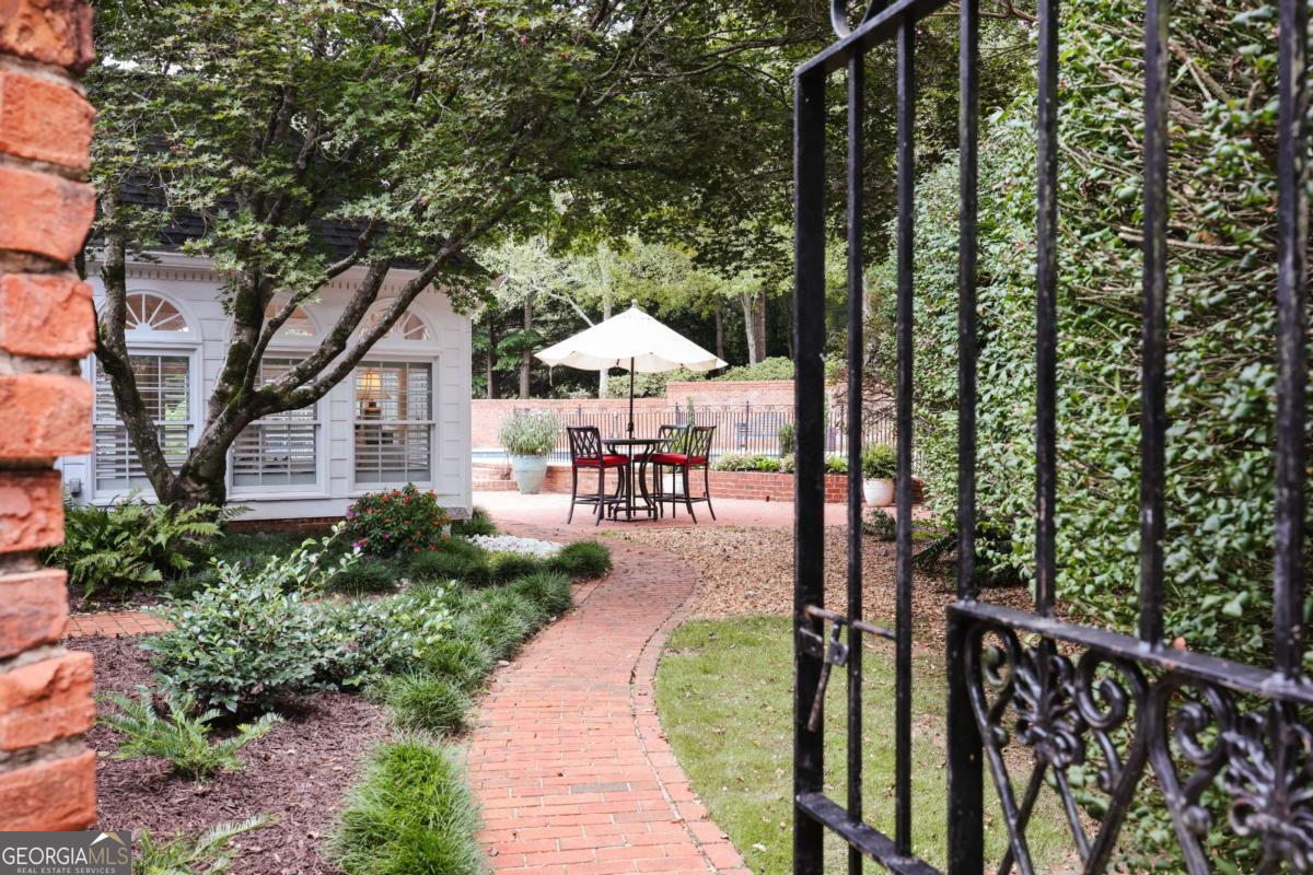 Georgian Hills - Residential