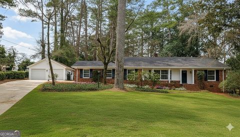 2360 Young DR College Park GA 30337