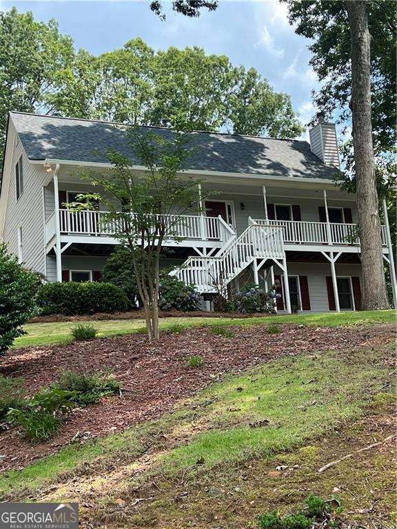 Rare opportunity in one of Dawson County's most established neighborhoods. Just off GA 400 and convenient to everything this 3/3.5 with additional XL Bonus room on the lower level checks a lot of boxes. Swim tennis neighborhood with low HOA. Main level primary with ez access to laundry area. 2 spacious bedrooms upstairs. Living/dining combo area open to kitchen with access to the deck for easy entertaining. Private Back Yard. New Roof 5/2025