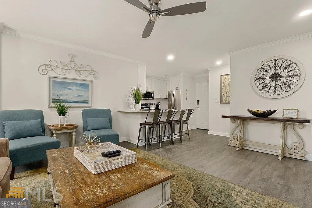 300 Peachtree ST NE APT 4C