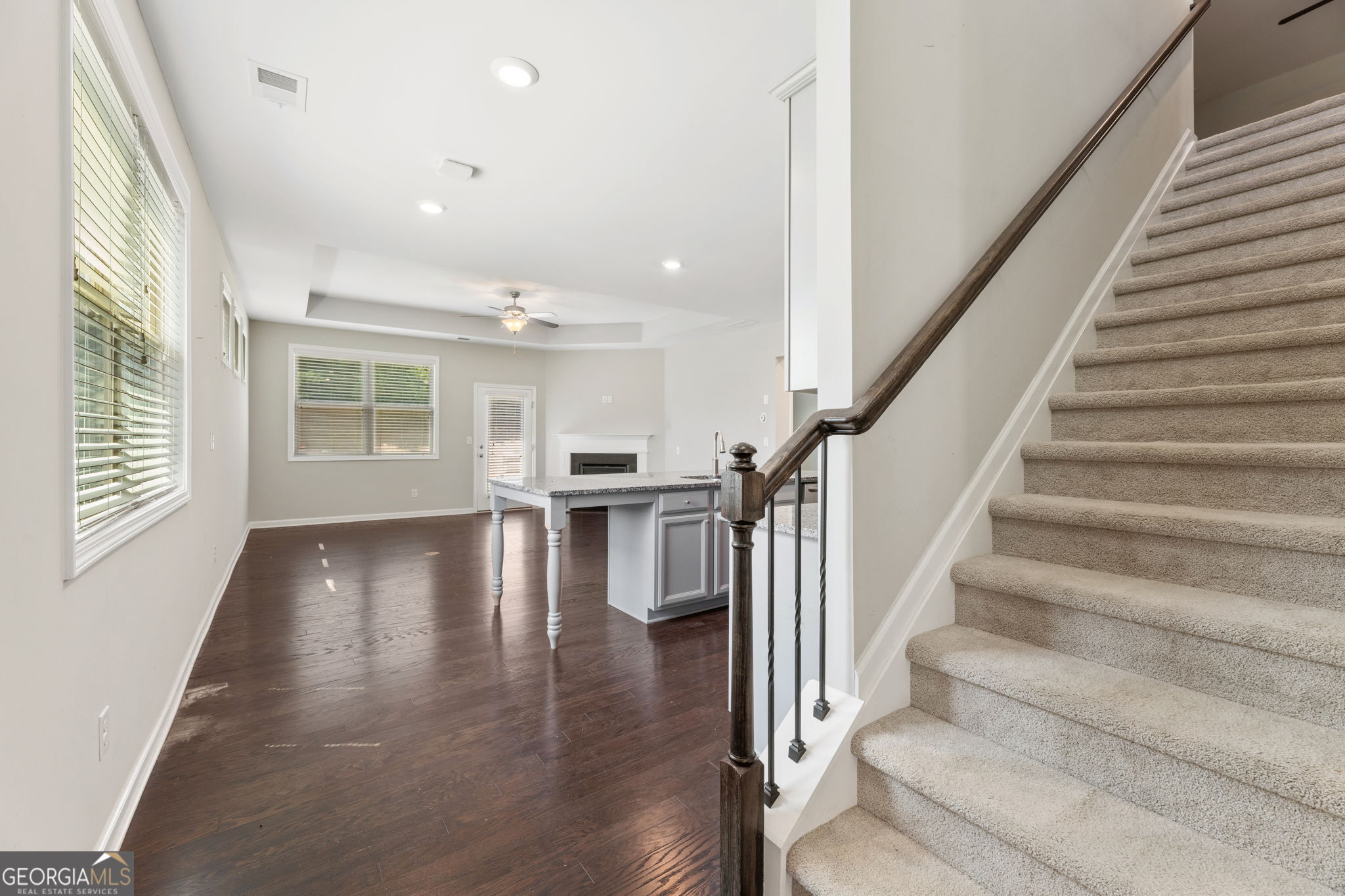 2405 Boxwalking CT