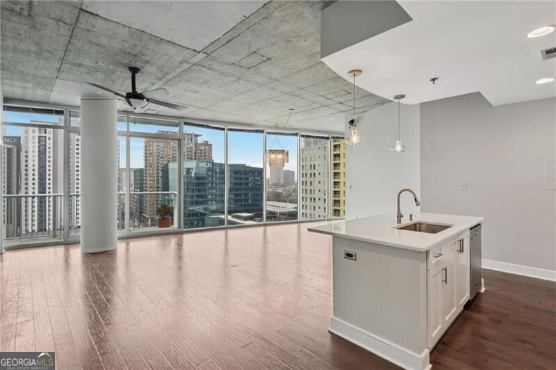 44 Peachtree PL NW 1523