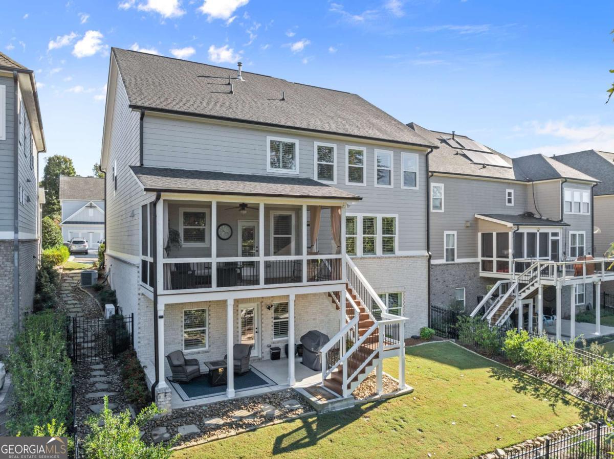 7123 Lake Edge DR