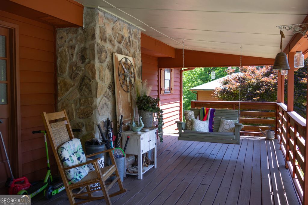 Photo of 179 Country Walk, Cleveland, GA 30528 (MLS # 10766054)