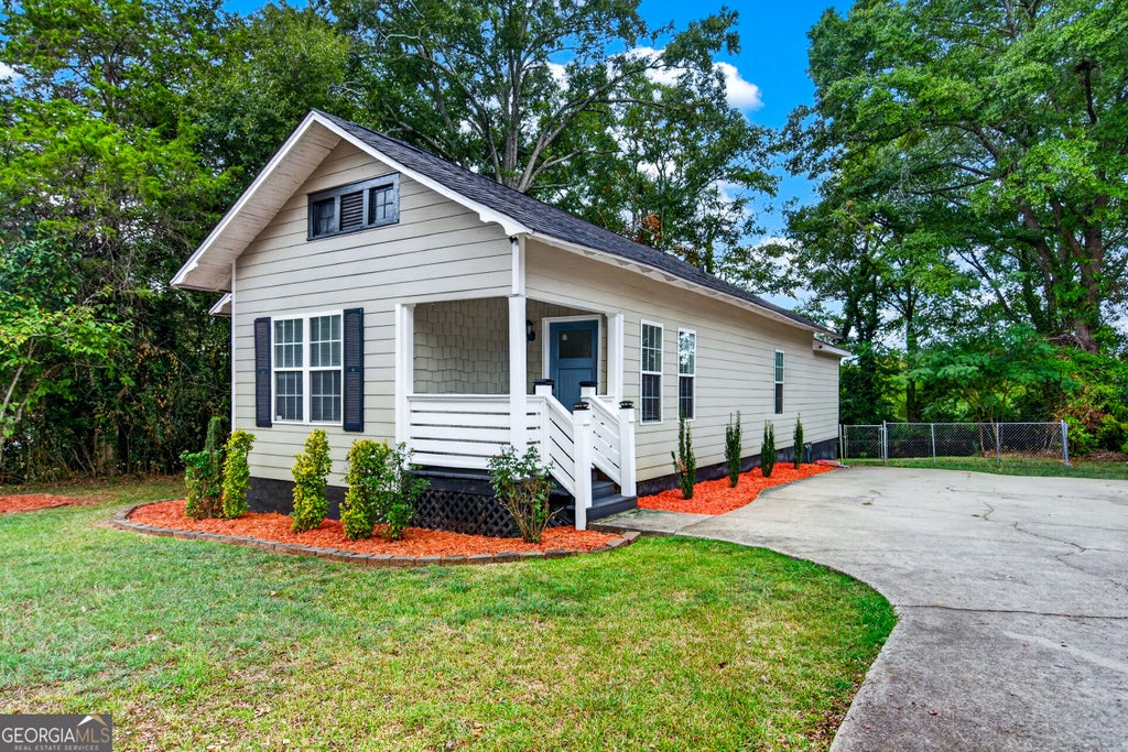 Photo of 520 Jefferson Street, Lagrange, GA 30240 (MLS # 10869897)