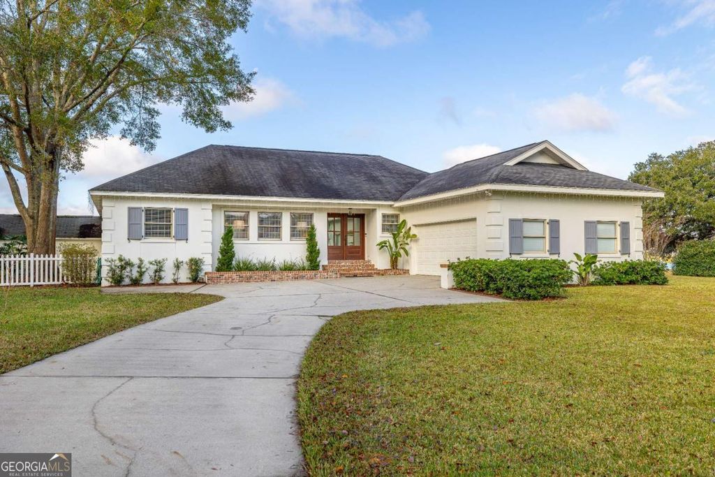 Photo of 2115 Charing, Brunswick, GA 31525 (MLS # 10656038)