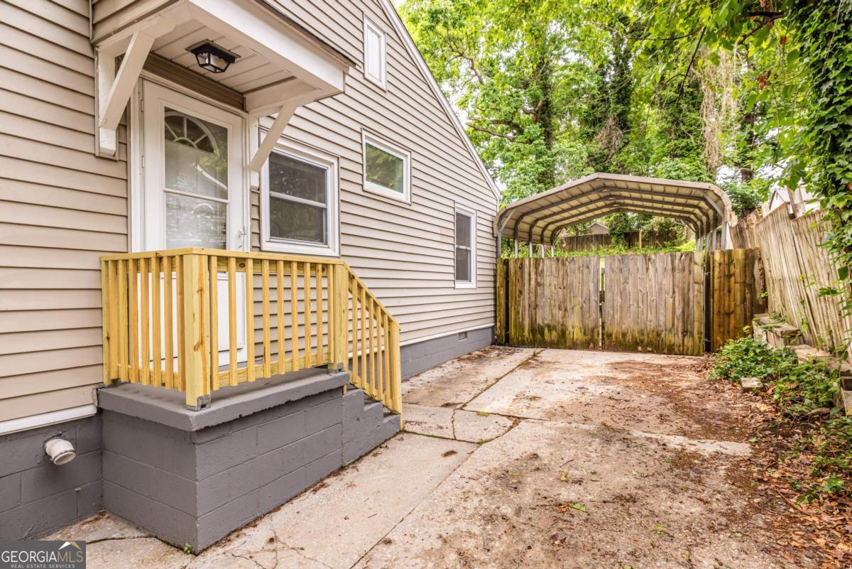183 Clay ST