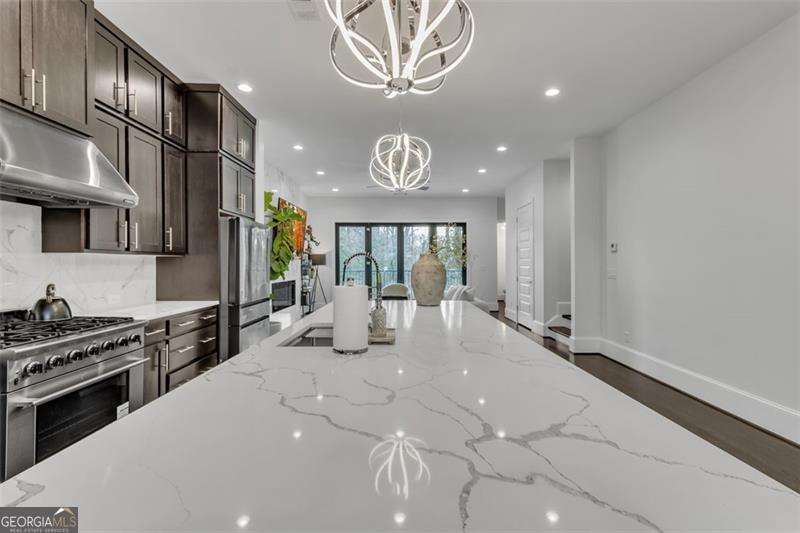 1107 BRIAR COVE