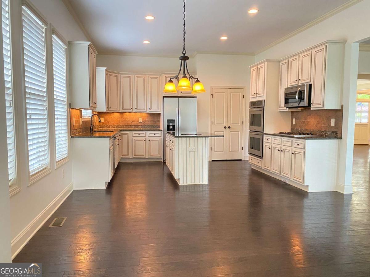 2880 Parkview PASS SE