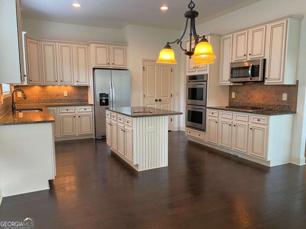 2880 Parkview PASS SE