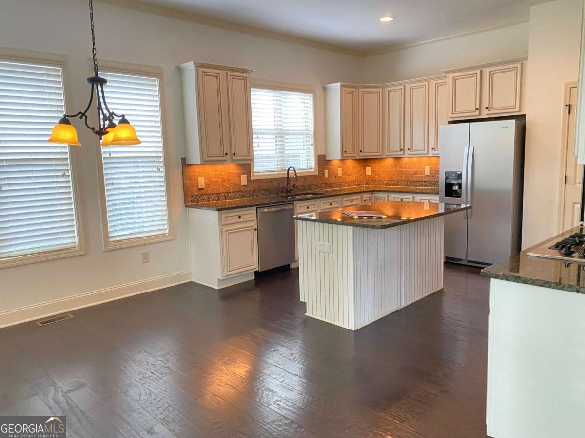 2880 Parkview PASS SE