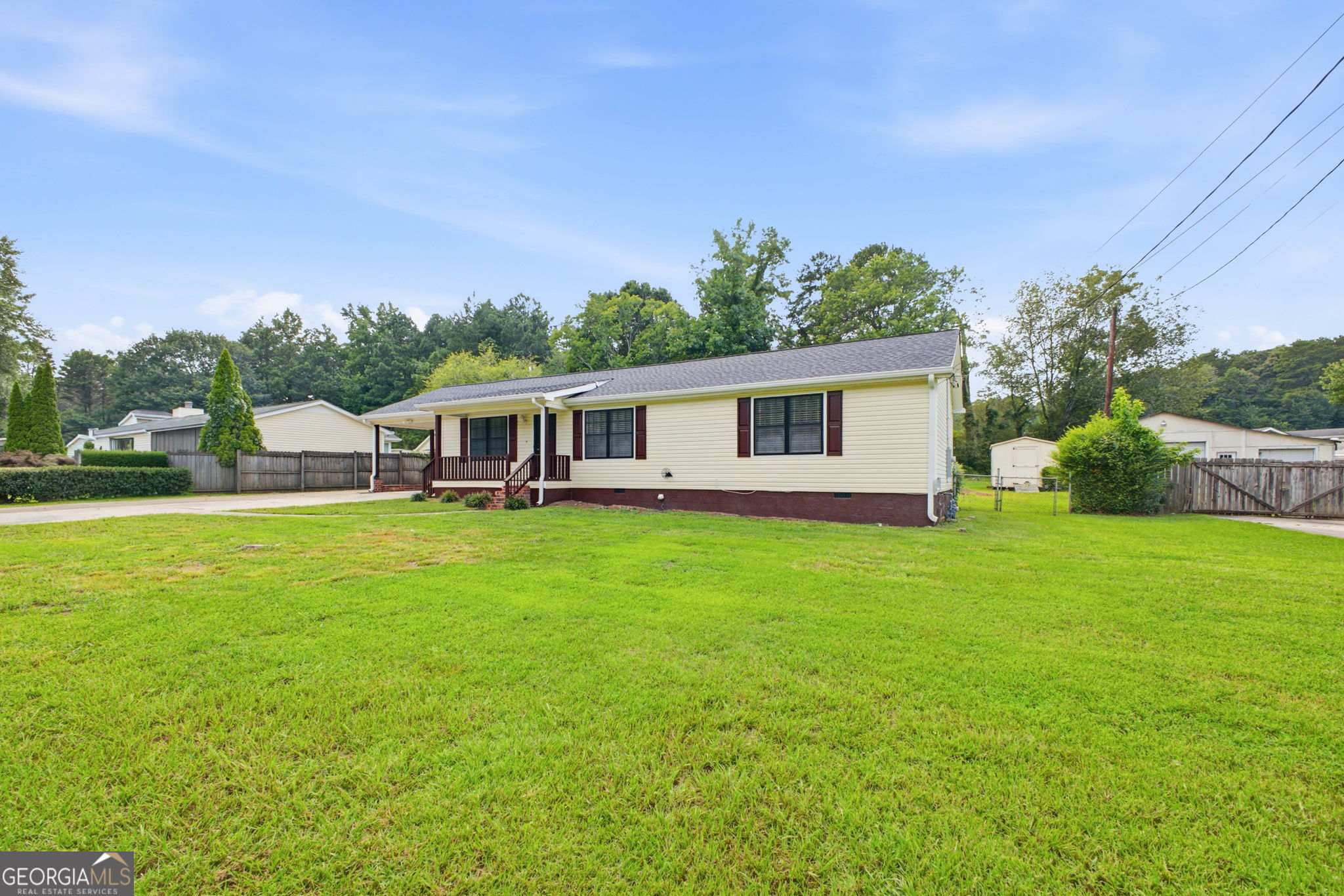 672 Reeceburg RD SE