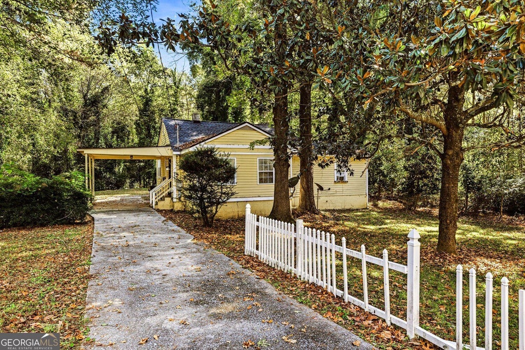 Photo of 244 Dollar Mill Road SW, Atlanta, GA 30331 (MLS # 10881072)