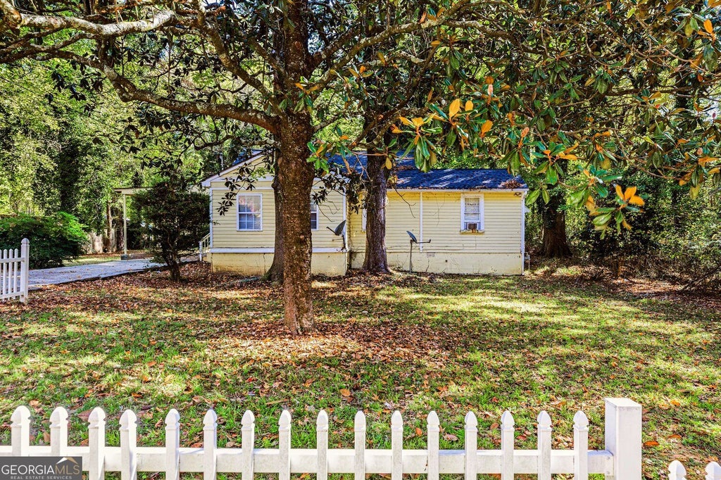 Photo of 244 Dollar Mill Road SW, Atlanta, GA 30331 (MLS # 10881072)
