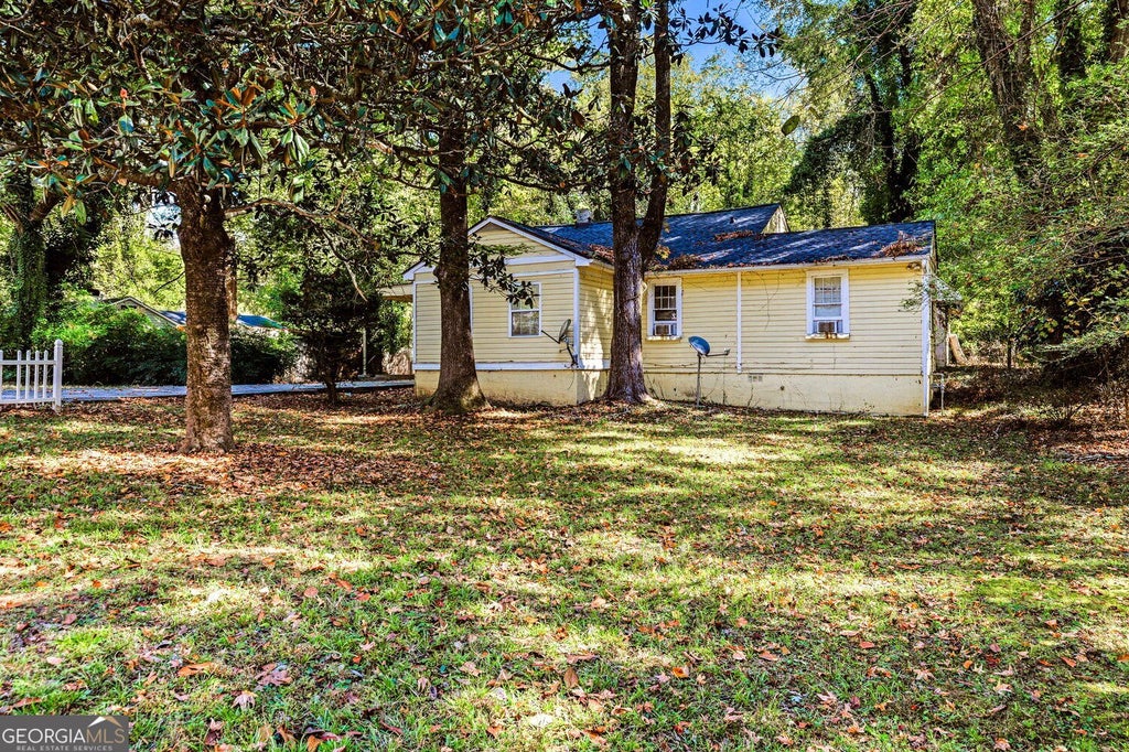 Photo of 244 Dollar Mill Road SW, Atlanta, GA 30331 (MLS # 10881072)