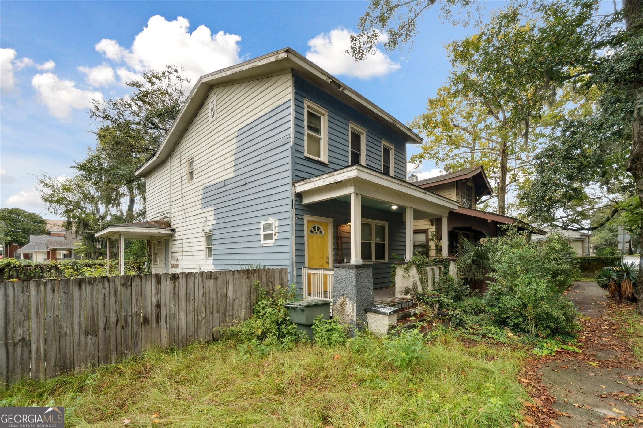 818 W 37th ST