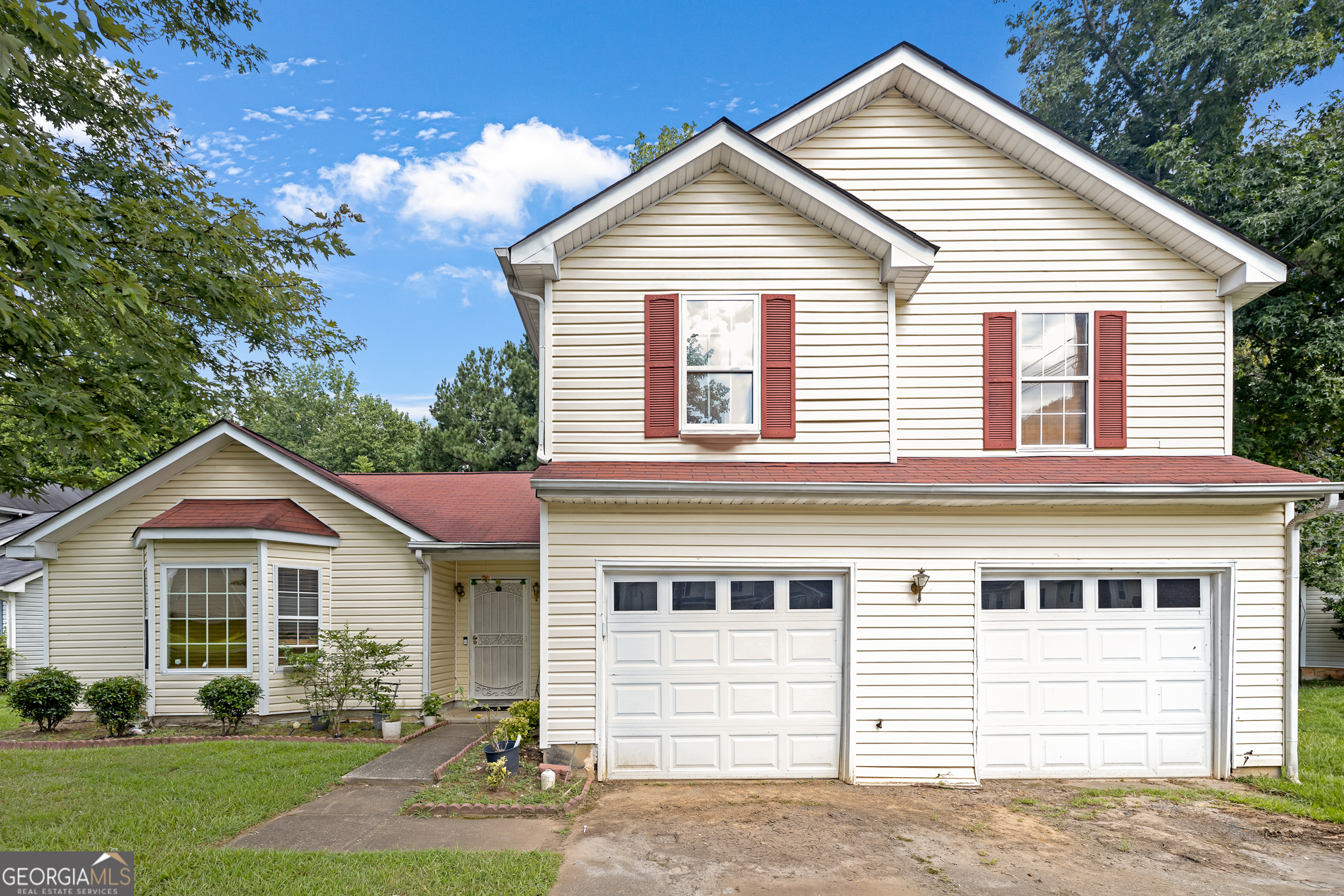 Sold As Is- Great Opportunity in Decatur - Ideal for First-Time Buyers or Investors! Welcome to 3581 Oakvale Falls Ct, Decatur, GA 30034 - a spacious and well-kept 3-bedroom, 2.5-bathroom home located in the quiet and established Oakvale Falls community. This two-story property offers a thoughtful layout, featuring a bright living room with fireplace, separate dining area, and a large eat-in kitchen-perfect for everyday living or rental potential. The oversized owner's suite includes a walk-in closet and private bath with a garden tub and separate shower. Two secondary bedrooms and a full bath upstairs provide space for guests, kids, or home office needs. Outside, enjoy a private backyard-ideal for relaxing or entertaining-plus a 2-car garage and extended driveway for easy parking. No HOA - perfect for rental or Airbnb potential Easy access to I-20, I-285, and downtown Atlanta Strong rental comps in the area Move-in ready or customize to add value Quiet, family-friendly neighborhood This property is a solid choice for a first-time homebuyer ready to build equity-or an investor looking for consistent rental income in a growing market. Don't miss out-schedule your showing today!