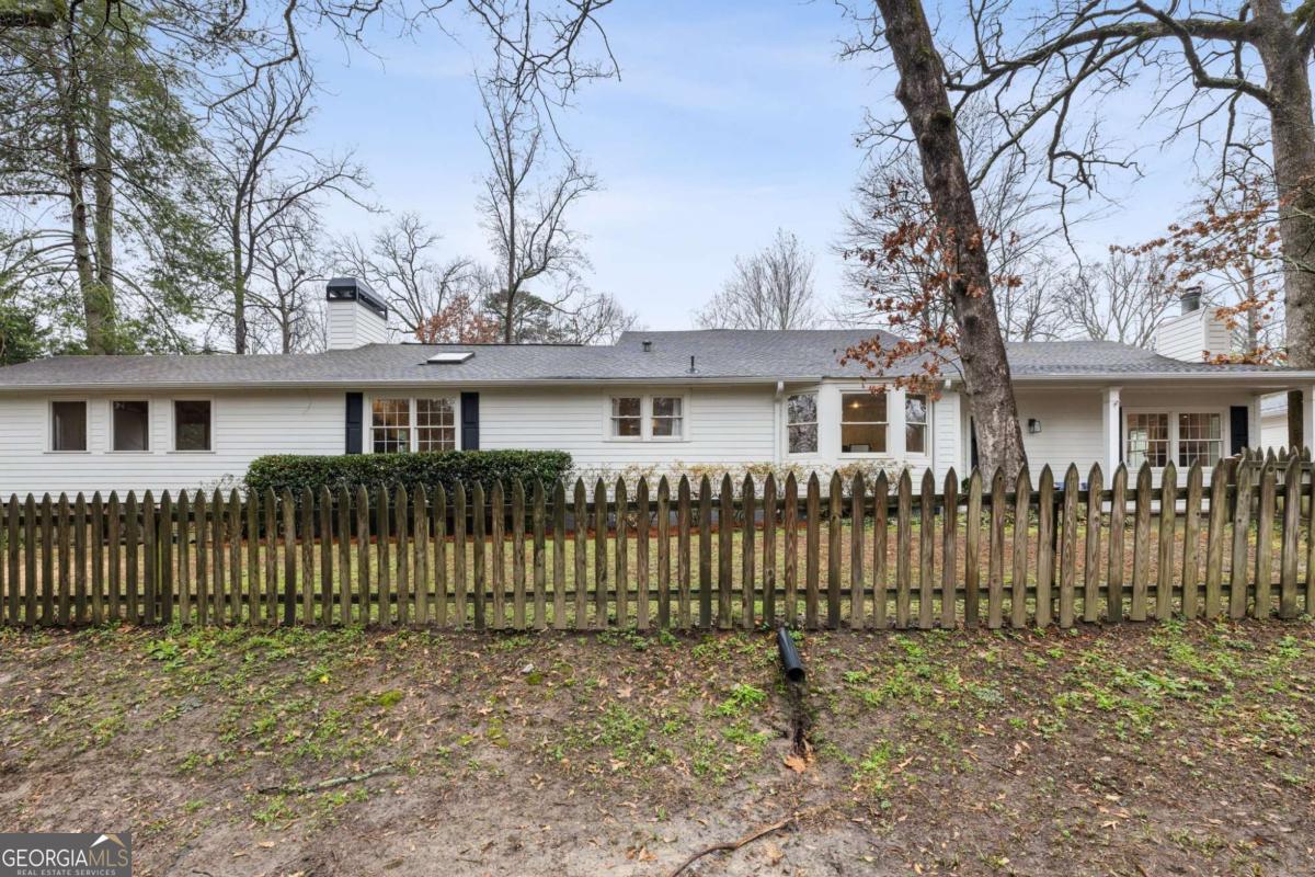 2508 Brookwood DR NE